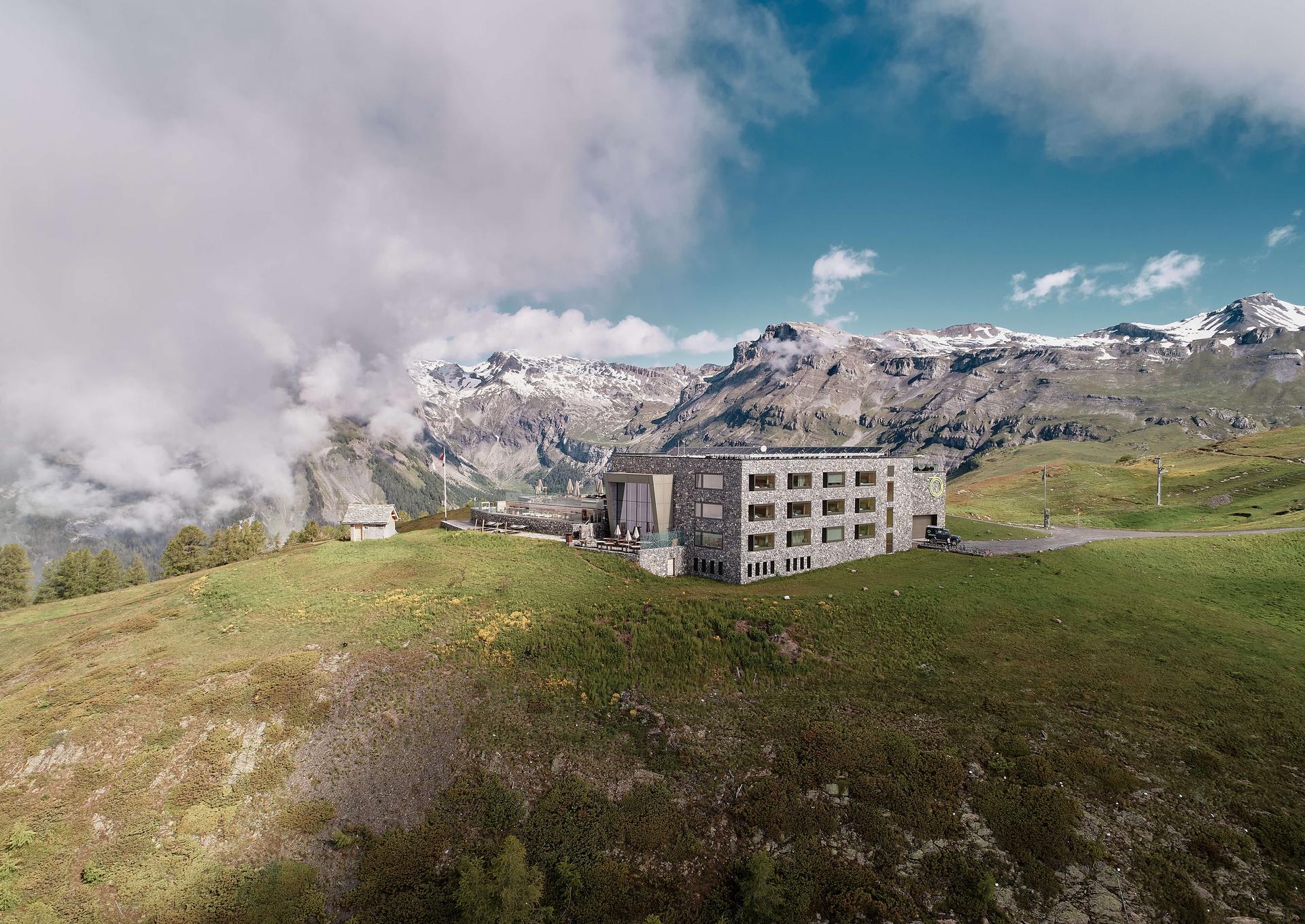 Chetzeron Hotel & Restaurant