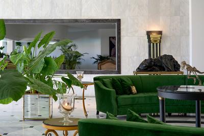 Panther Lobby Bar