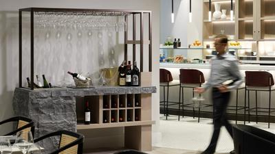 EDGE Restaurant & Bar