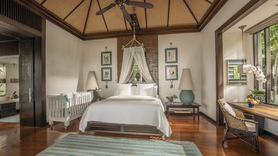 Family Pool Villa
