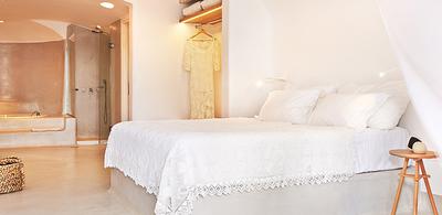 Open Plan Suite, with Private Pool