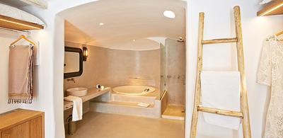 Open Plan Suite, with Private Pool