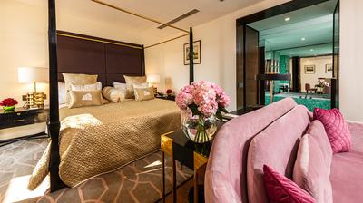 Signature Terrace Room