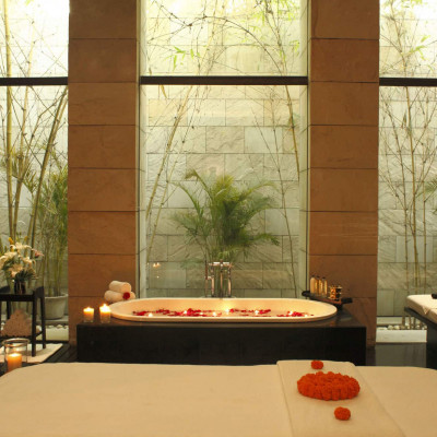 The Lodhi Spa - Bath