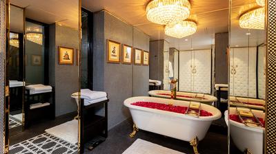 Belle Epoque Suite