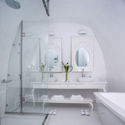 Canaves Oia Suites image