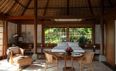 Pool Suite