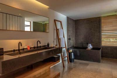 Ocean Panoramic Suite
