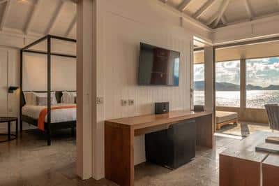 Ocean Panoramic Suite