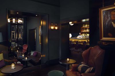 Pulitzer's Bar