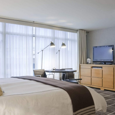 The Colonnade Hotel image