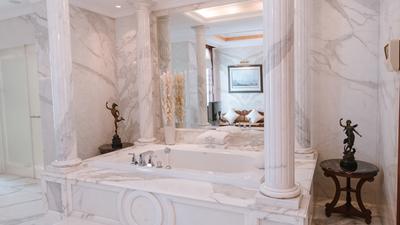Royal Imperial Suite