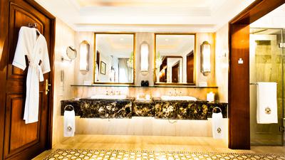 Luxury Suite