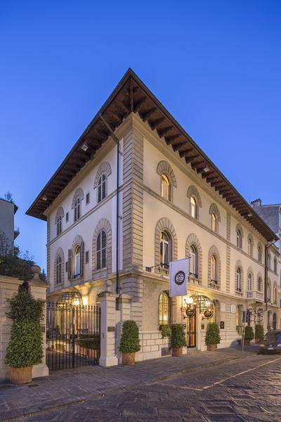 A Florentine villa overlooking Piazza D’Azeglio