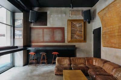 Straf Bar