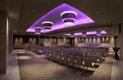 The Raintree Hotel, Anna Salai image