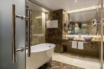 Luxury Suite The Wellington Club