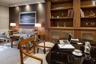 Suite The Wellington Club