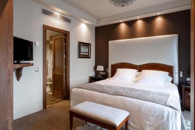 Suite The Wellington Club