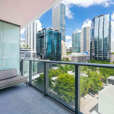 Premier Balcony King
