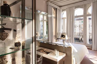 Signature Grand Canal Suite