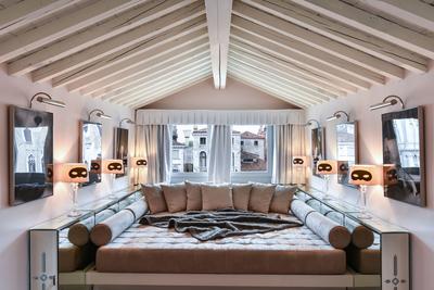 Attic Suite Grand Canal View