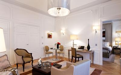 Majestic Hôtel-Spa Champs-Elysées image