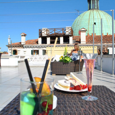 Hotel Carlton image