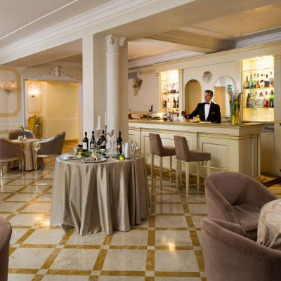 Hotel Carlton image