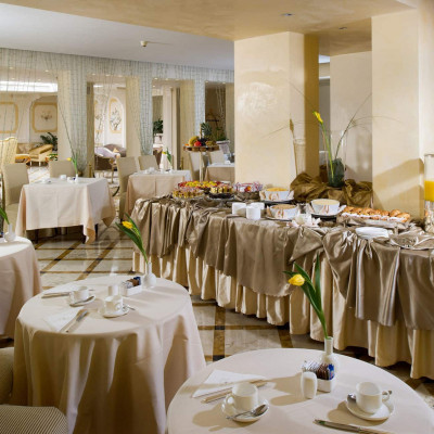 Hotel Carlton image