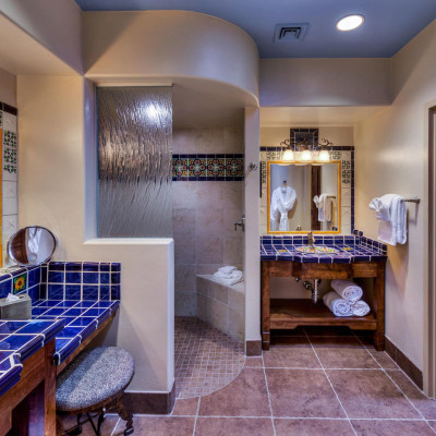 Hacienda Del Sol Guest Ranch Resort image