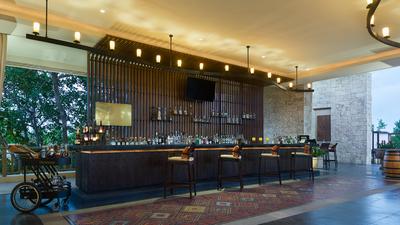 La Copa Lobby Bar