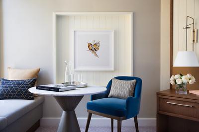 Deluxe City Room