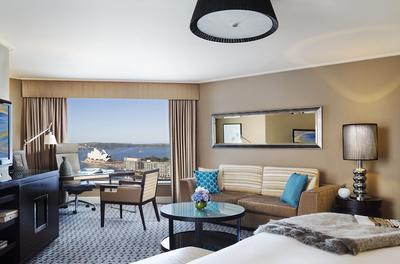 One-Bedroom Full Harbour Suite