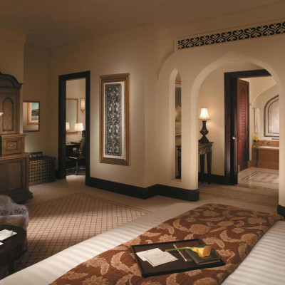 Shangri-La Hotel, Qaryat Al Beri image