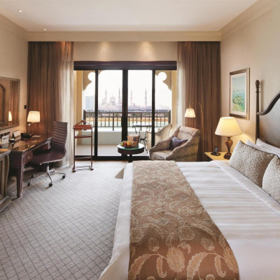 Shangri-La Hotel, Qaryat Al Beri image