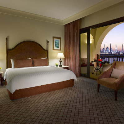 Shangri-La Hotel, Qaryat Al Beri image