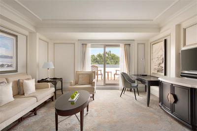 Executive Bosphorus Suite