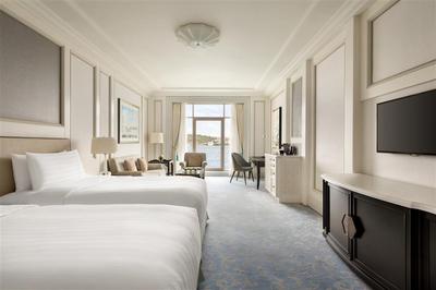 Premier Bosphorus Room