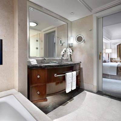 Shangri-La Hotel, Jakarta image