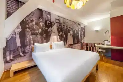 Signature Room