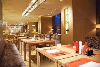 Shangri-La Hotel, Nanjing image