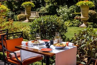 La Bauhinia Terrace