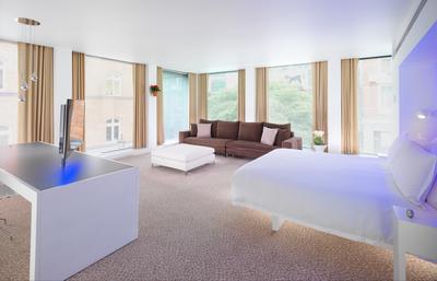 Corner Suite