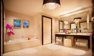 Encore Parlor Suite