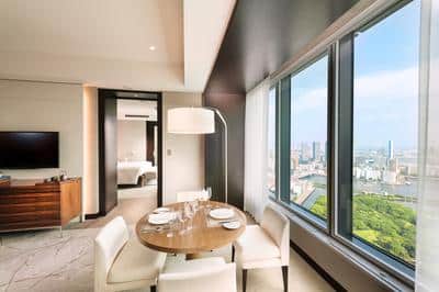 King Suite Bay Corner