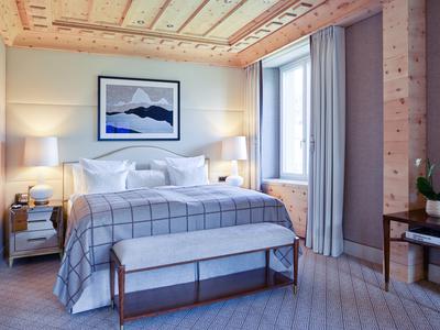 Deluxe Junior Suite South