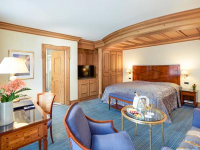 Deluxe Double Room Lakeside South