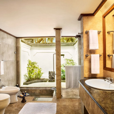 Luxury Lanai Room Garden View