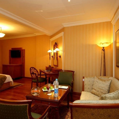 Madina Oberoi image